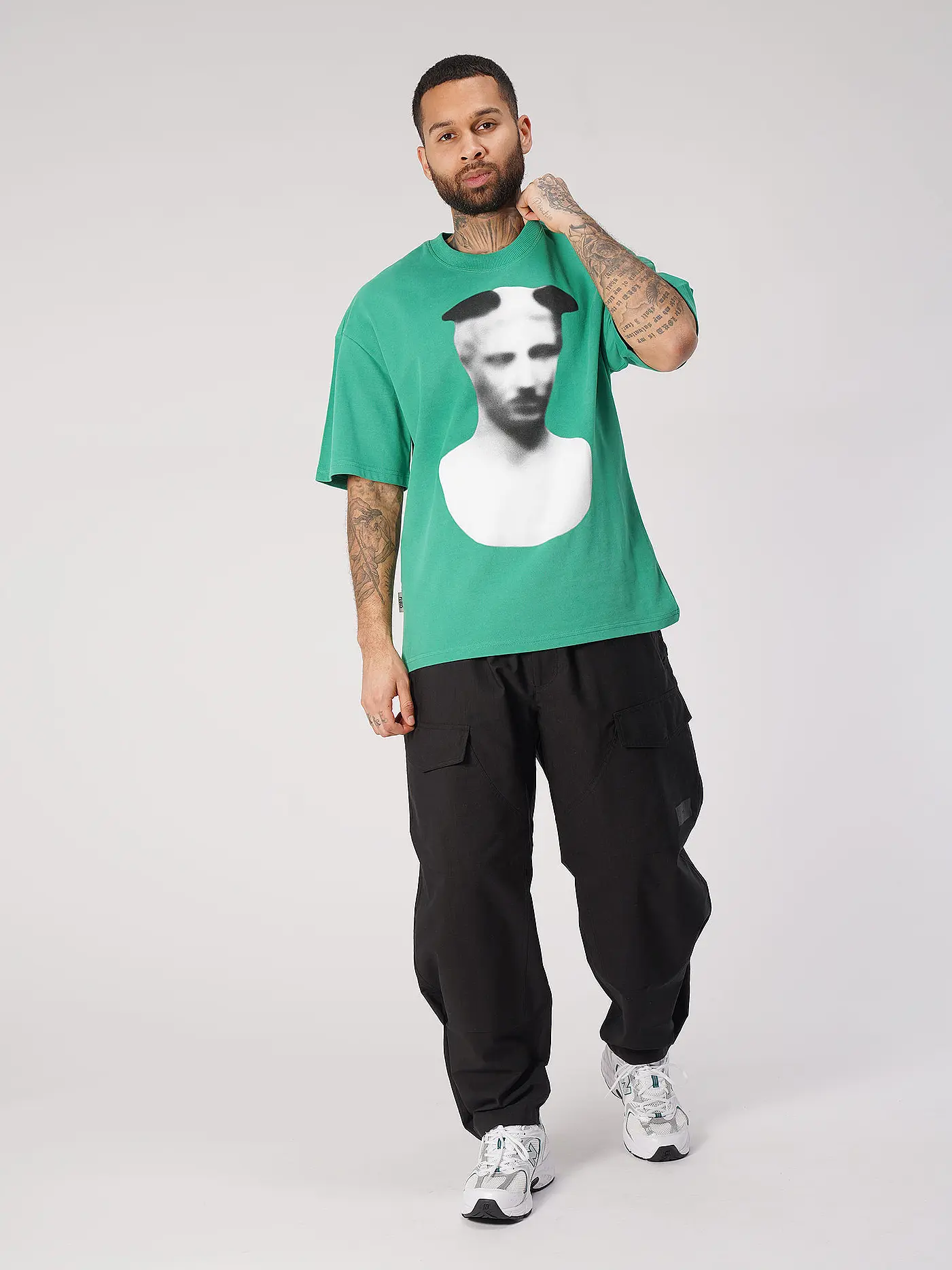 PEQUS | T-Shirt ARTIST GRAPHIC | 